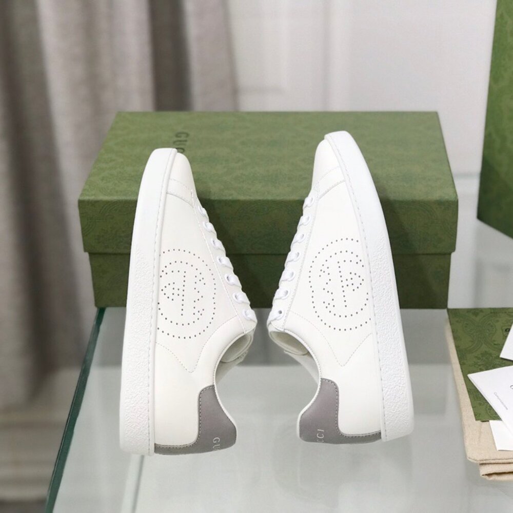 Women's white and gray sneakers shoes of Gucci - Picture 3 of 4